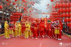 哇！2026 秦州春天从这声锣鼓开启，娘娘坝镇社火队嗨翻全场！